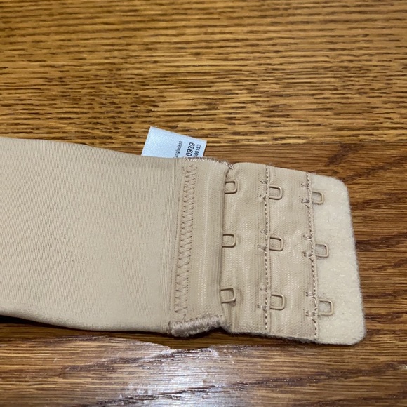 NWOT nude Lilyette strapless bra 34c - Picture 3 of 7